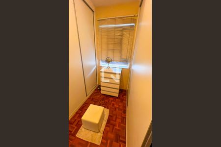 Apartamento à venda com 145m², 3 quartos e 1 vaga Apartamento à venda com 145m², 3 quartos e 1 vagaCloset