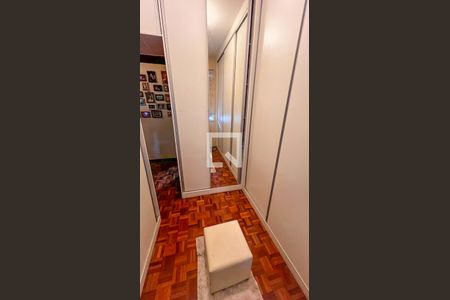 Apartamento à venda com 145m², 3 quartos e 1 vaga Apartamento à venda com 145m², 3 quartos e 1 vagaCloset