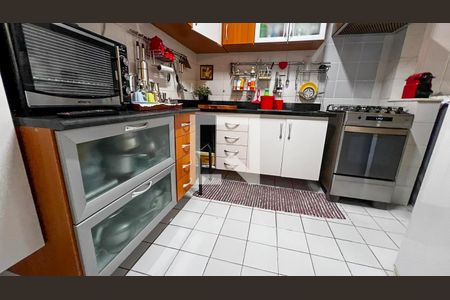 Apartamento à venda com 145m², 3 quartos e 1 vaga Apartamento à venda com 145m², 3 quartos e 1 vagaCozinha