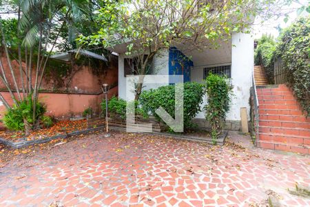 Casa à venda com 350m², 3 quartos e 3 vagasQuintal