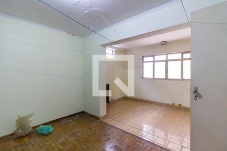 Casa à venda com 350m², 3 quartos e 3 vagasQuarto de Serviço
