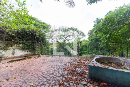 Casa à venda com 350m², 3 quartos e 3 vagasQuintal