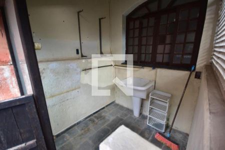 Casa à venda com 300m², 5 quartos e 3 vagas