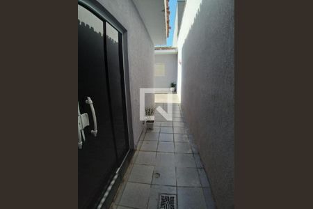 Casa à venda com 136m², 4 quartos e 4 vagas