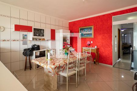 Casa à venda com 393m², 3 quartos e 3 vagasCozinha 