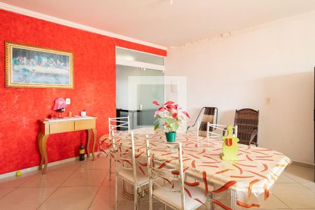 Casa à venda com 393m², 3 quartos e 3 vagasCozinha 