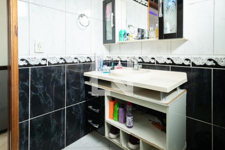 Casa à venda com 393m², 3 quartos e 3 vagasBanheiro Social