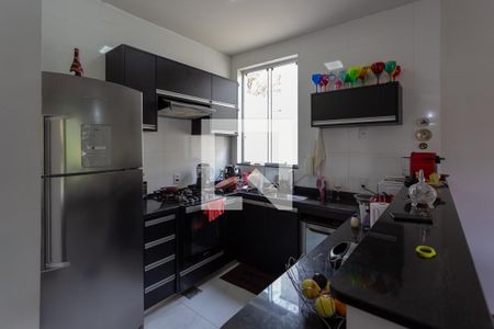 Casa à venda com 752m², 8 quartos e 5 vagas Casa à venda com 752m², 8 quartos e 5 vagasSala/Cozinha