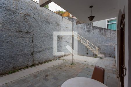 Casa à venda com 752m², 8 quartos e 5 vagas Casa à venda com 752m², 8 quartos e 5 vagasÁrea Externa