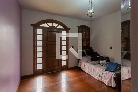 Casa à venda com 752m², 8 quartos e 5 vagas Casa à venda com 752m², 8 quartos e 5 vagasQuarto 2