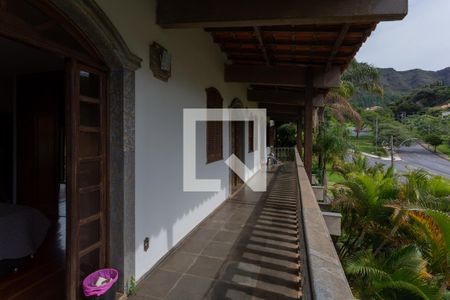 Casa à venda com 752m², 8 quartos e 5 vagas Casa à venda com 752m², 8 quartos e 5 vagasSuíte 3