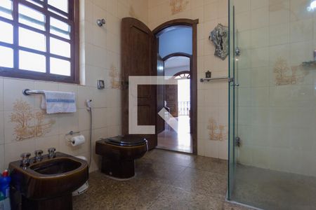 Casa à venda com 752m², 8 quartos e 5 vagas Casa à venda com 752m², 8 quartos e 5 vagasSuíte