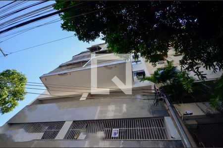 Apartamento à venda com 70m², 2 quartos e 1 vagaFachada