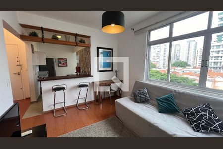 Sala de TV de apartamento para alugar com 1 quarto, 49m² em Pinheiros, São Paulo