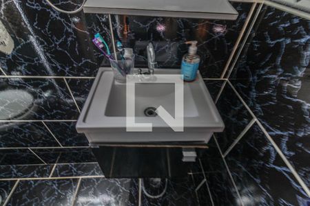 Casa à venda com 600m², 2 quartos e 3 vagas Casa à venda com 600m², 2 quartos e 3 vagasBanheiro Social