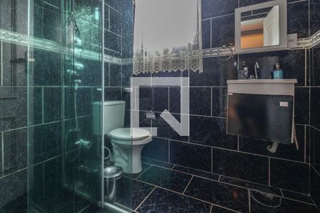 Casa à venda com 600m², 2 quartos e 3 vagas Casa à venda com 600m², 2 quartos e 3 vagasBanheiro Social