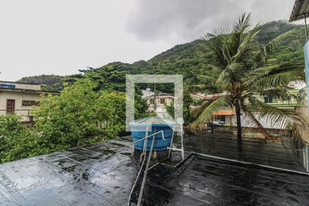 Casa à venda com 600m², 2 quartos e 3 vagas Casa à venda com 600m², 2 quartos e 3 vagasÁrea externa - Terraço