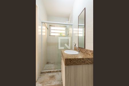 Casa à venda com 300m², 4 quartos e 2 vagasBanheiro Suíte 2 (área externa)