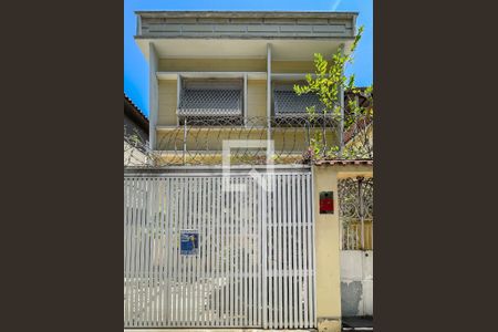 Casa à venda com 300m², 4 quartos e 2 vagasFachada