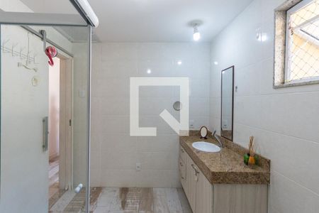 Casa à venda com 300m², 4 quartos e 2 vagasBanheiro