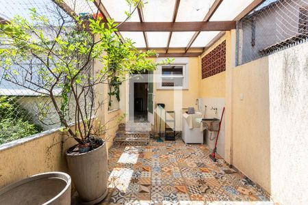 Casa à venda com 300m², 4 quartos e 2 vagasVaranda (segundo andar)