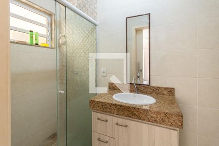 Casa à venda com 300m², 4 quartos e 2 vagasBanheiro Suíte 2 (área externa)