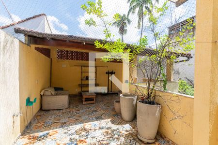 Casa à venda com 300m², 4 quartos e 2 vagasVaranda (segundo andar)