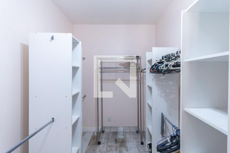 Casa à venda com 300m², 4 quartos e 2 vagasCloset Suíte master