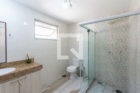 Casa à venda com 300m², 4 quartos e 2 vagasBanheiro