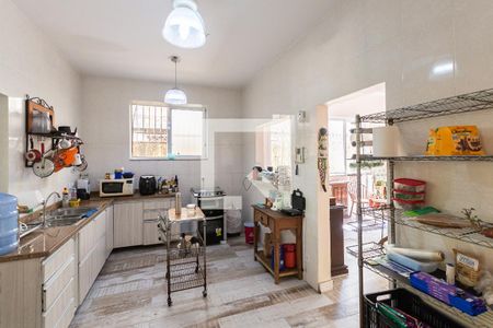 Casa à venda com 300m², 4 quartos e 2 vagasCozinha