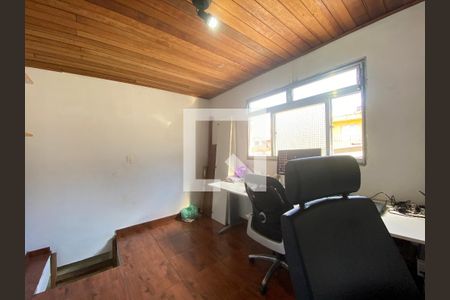 Casa à venda com 150m², 4 quartos e 1 vagaEscritório