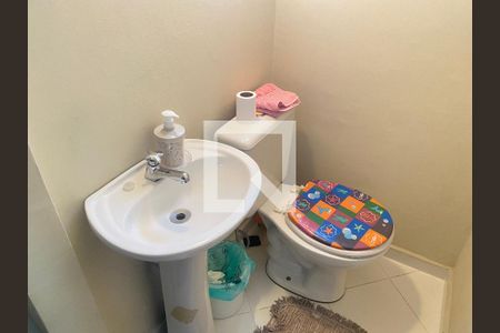 Casa à venda com 150m², 4 quartos e 1 vagaLavabo 1