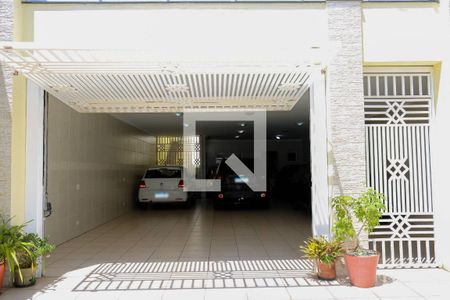Casa à venda com 602m², 4 quartos e 9 vagasGaragem