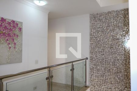 Casa à venda com 602m², 4 quartos e 9 vagasEscada da Sala