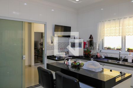 Casa à venda com 602m², 4 quartos e 9 vagasCozinha