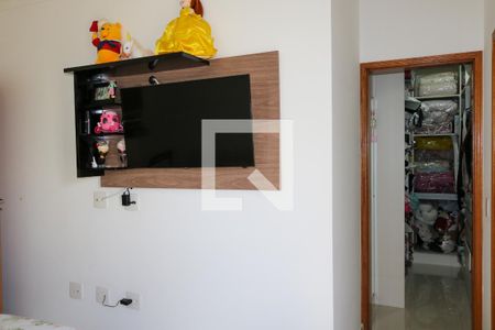 Casa à venda com 602m², 4 quartos e 9 vagasSuíte 2