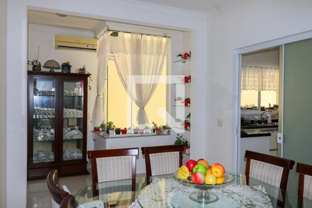 Casa à venda com 602m², 4 quartos e 9 vagasCopa