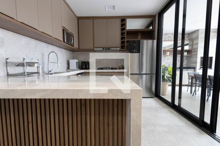 Casa de condomínio para alugar com 197m², 3 quartos e 4 vagas Casa de condomínio para alugar com 197m², 3 quartos e 4 vagasCozinha - Armários