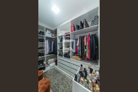 Apartamento à venda com 150m², 3 quartos e 2 vagasSuíte 2 - Closet