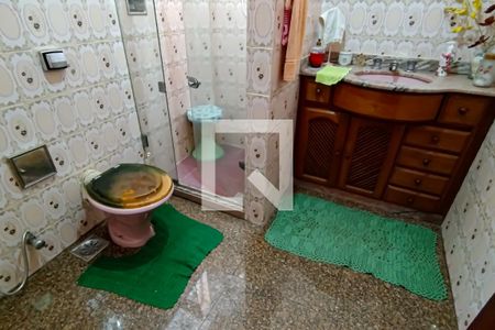 Casa à venda com 600m², 4 quartos e 1 vaga Casa à venda com 600m², 4 quartos e 1 vagabanheiro