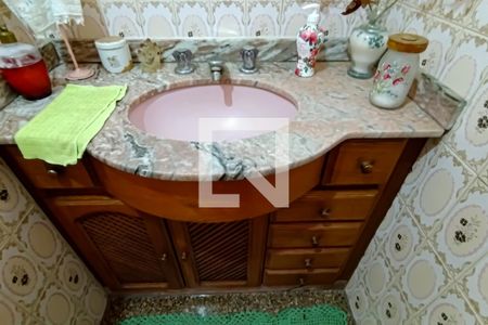 Casa à venda com 600m², 4 quartos e 1 vaga Casa à venda com 600m², 4 quartos e 1 vagabanheiro