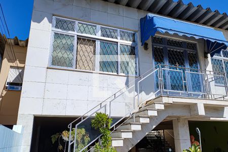 Casa à venda com 600m², 4 quartos e 1 vaga Casa à venda com 600m², 4 quartos e 1 vagafrente