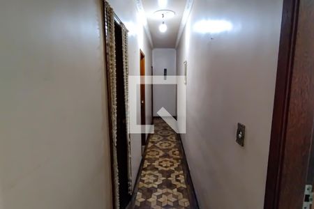 Casa à venda com 600m², 4 quartos e 1 vaga Casa à venda com 600m², 4 quartos e 1 vagahall - corredor