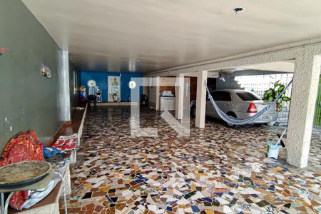 Casa à venda com 600m², 4 quartos e 1 vaga Casa à venda com 600m², 4 quartos e 1 vagagaragem