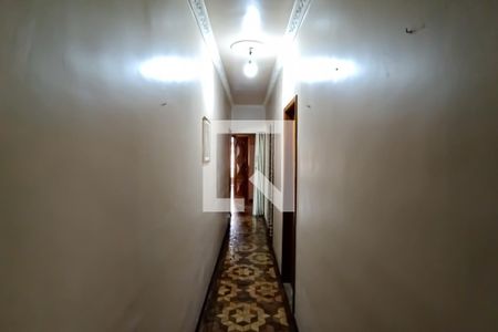 Casa à venda com 600m², 4 quartos e 1 vaga Casa à venda com 600m², 4 quartos e 1 vagahall - corredor