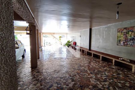 Casa à venda com 600m², 4 quartos e 1 vaga Casa à venda com 600m², 4 quartos e 1 vagagaragem