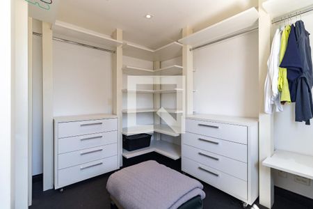 Apartamento para alugar com 262m², 2 quartos e 2 vagas Apartamento para alugar com 262m², 2 quartos e 2 vagasCloset da Suíte 1