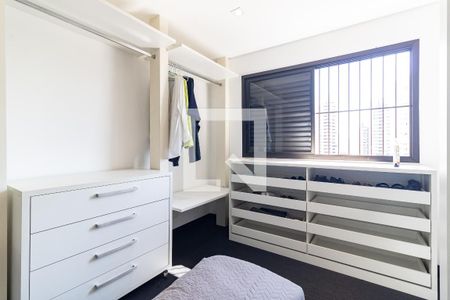 Apartamento para alugar com 262m², 2 quartos e 2 vagas Apartamento para alugar com 262m², 2 quartos e 2 vagasCloset da Suíte 1