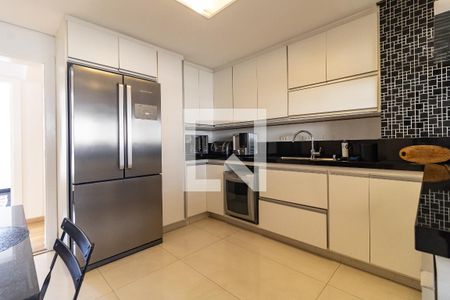 Apartamento para alugar com 262m², 2 quartos e 2 vagas Apartamento para alugar com 262m², 2 quartos e 2 vagasCozinha