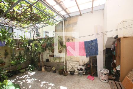 Casa à venda com 86m², 2 quartos e sem vagaQuintal